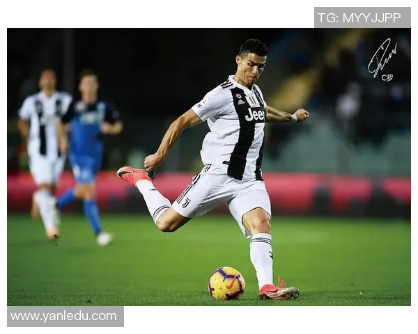 足球球星解析最新抽签结果 展望未来比赛对决与晋级前景